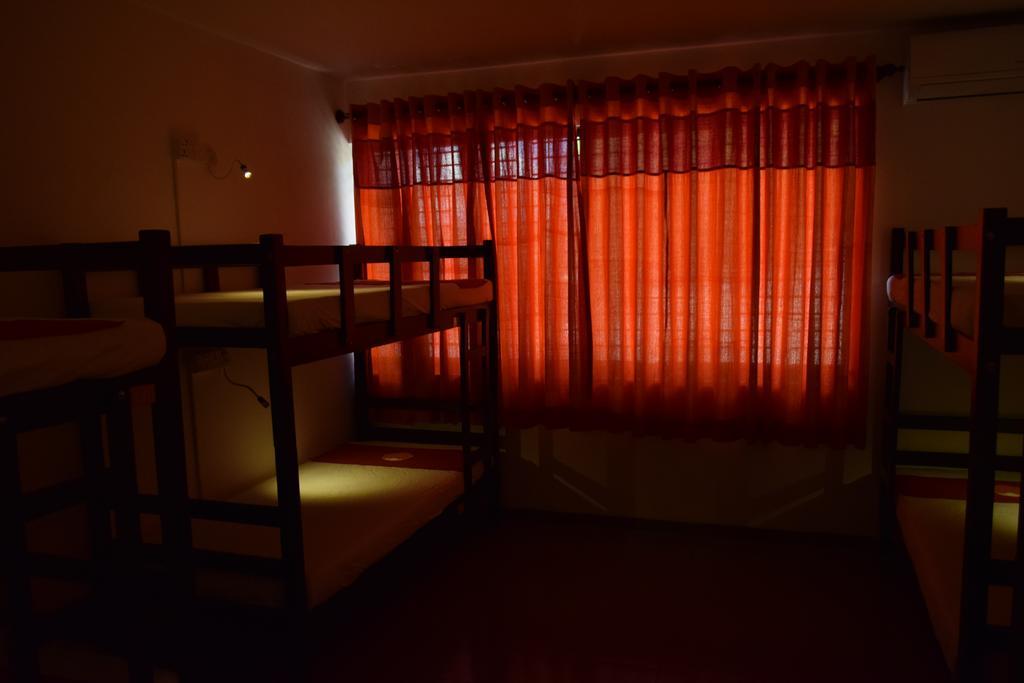 Posto Letto in Dormitorio Misto con 8 Letti