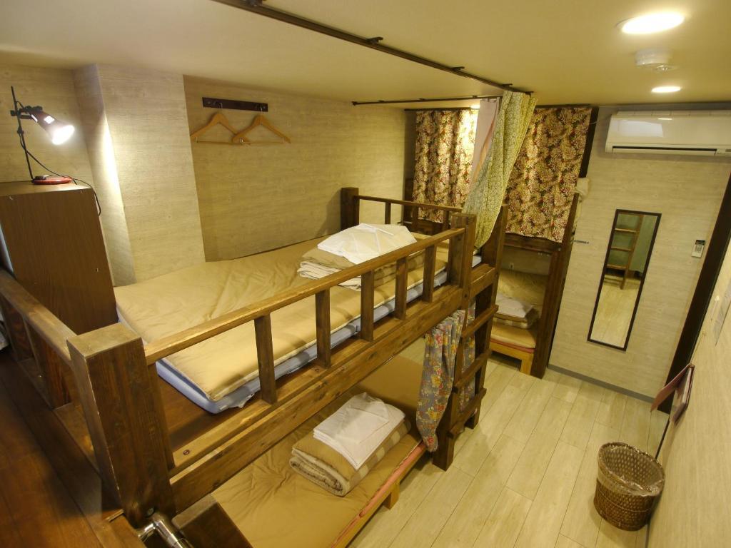 Bed 6-Bed Female Dormitory Room Adult only,401773311:JPEG