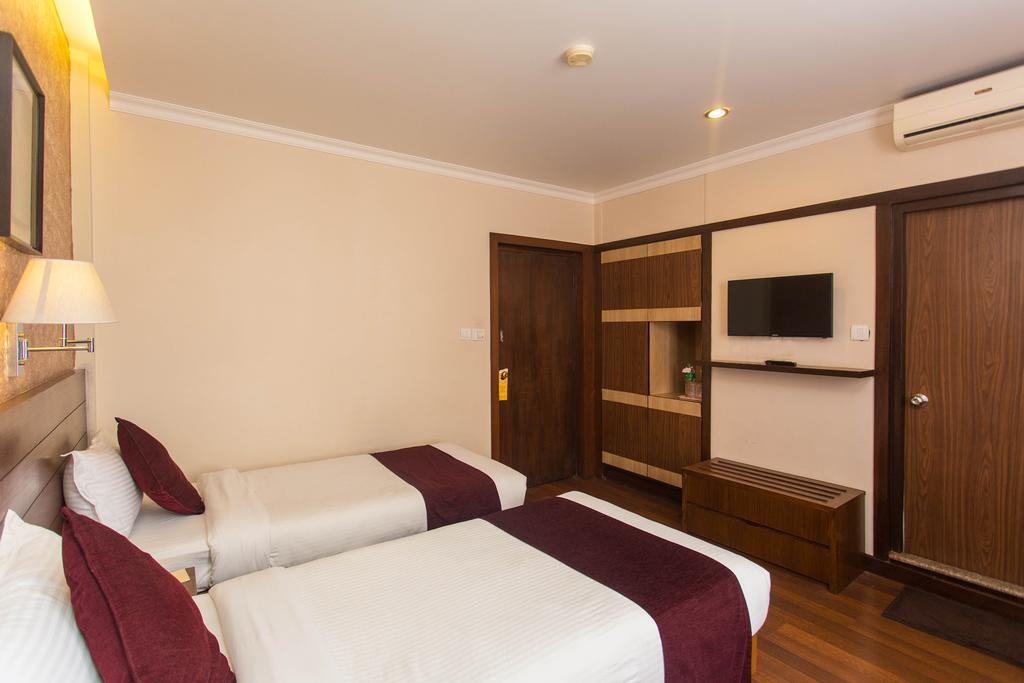 Deluxe Double or Twin Room