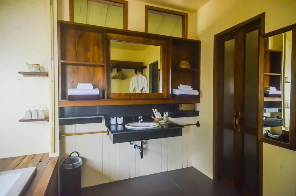 Quarto Deluxe com Vista do Mar e Banheira de Hidromassagem