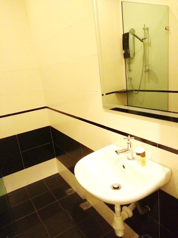 Deluxe Two Bedroom Suite,683784081:JPEG