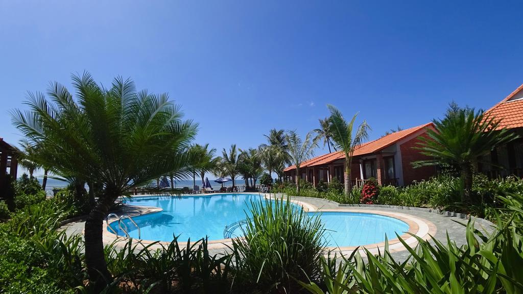 Deluxe Bungalow mit Poolblick