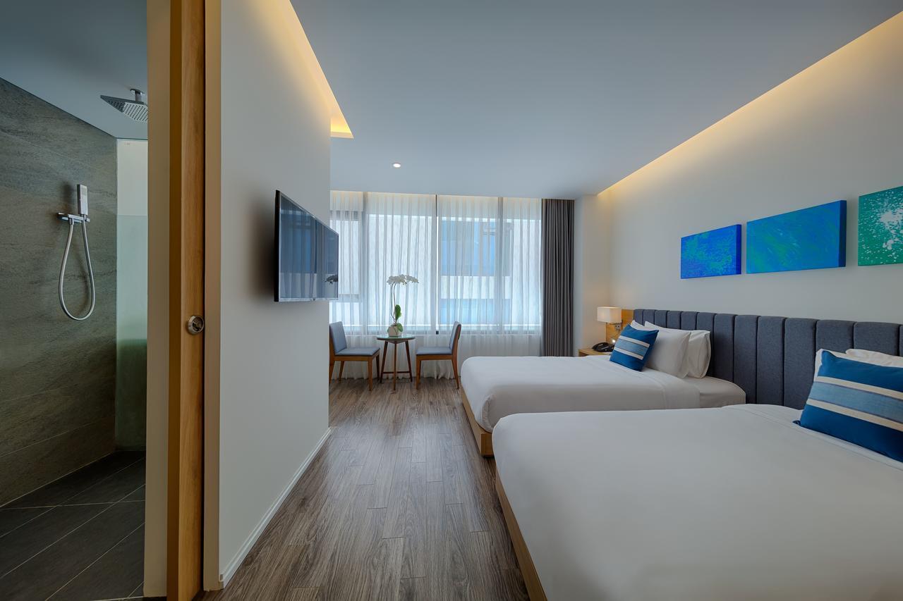 Deluxe Double Room With Partial Sea View,910285447:JPEG