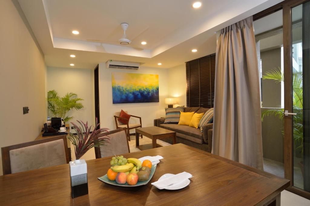Premier Suite Return Airport Transfer on Food & Beverage Complimentary Gym Access,51832619:JPEG