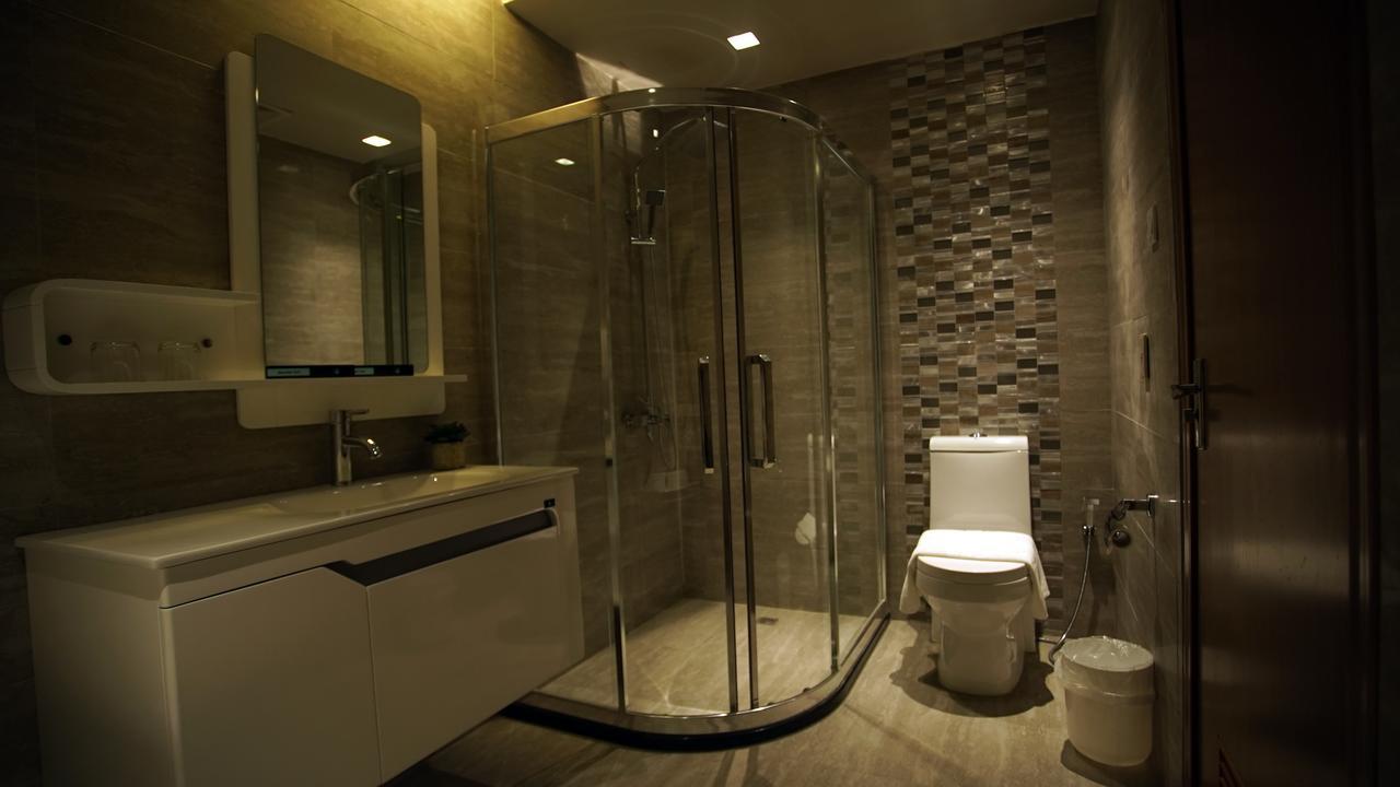 Suite with Balcony,526410120:JPEG