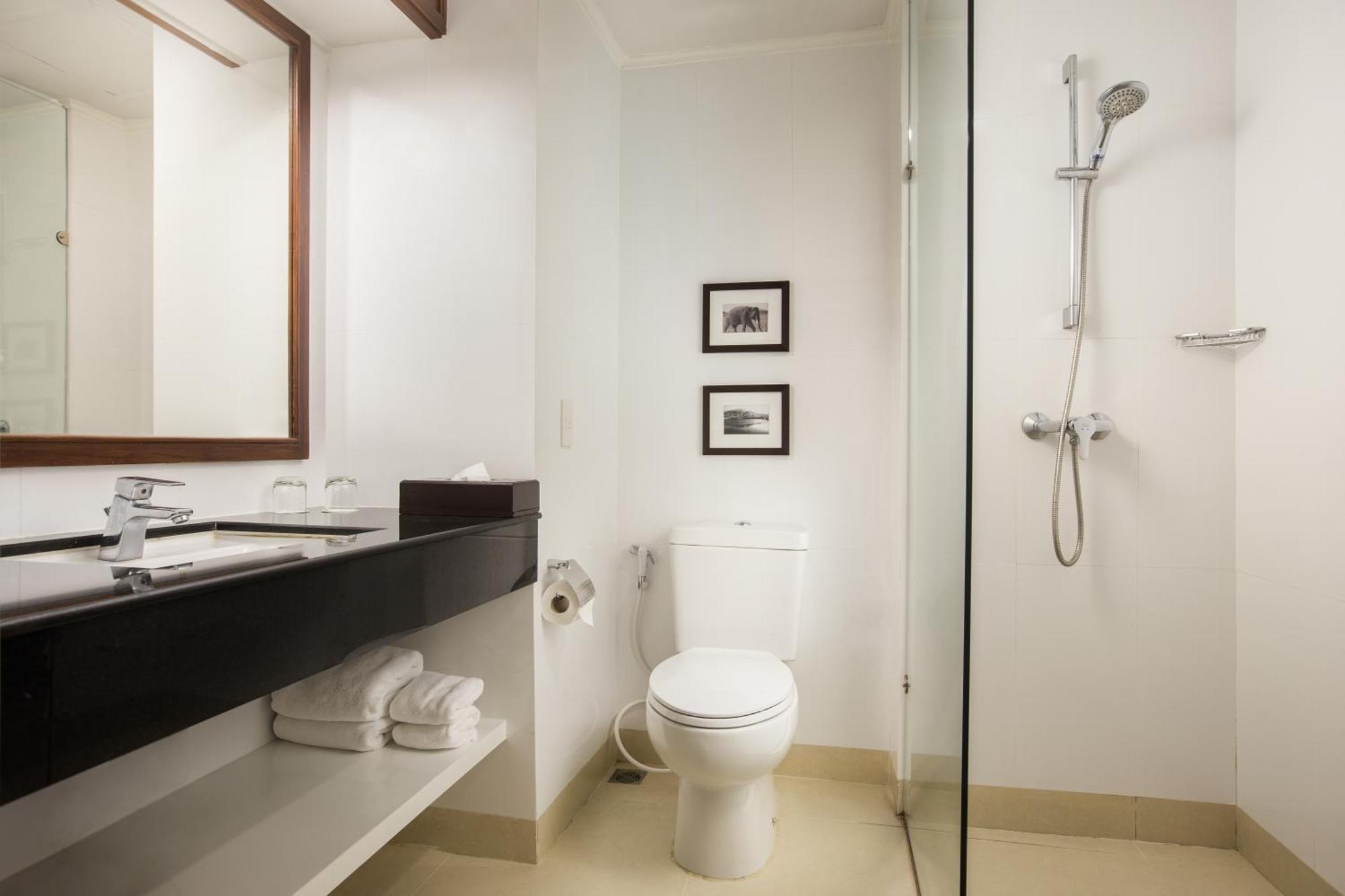 Superior King Room,1365196367:JPEG