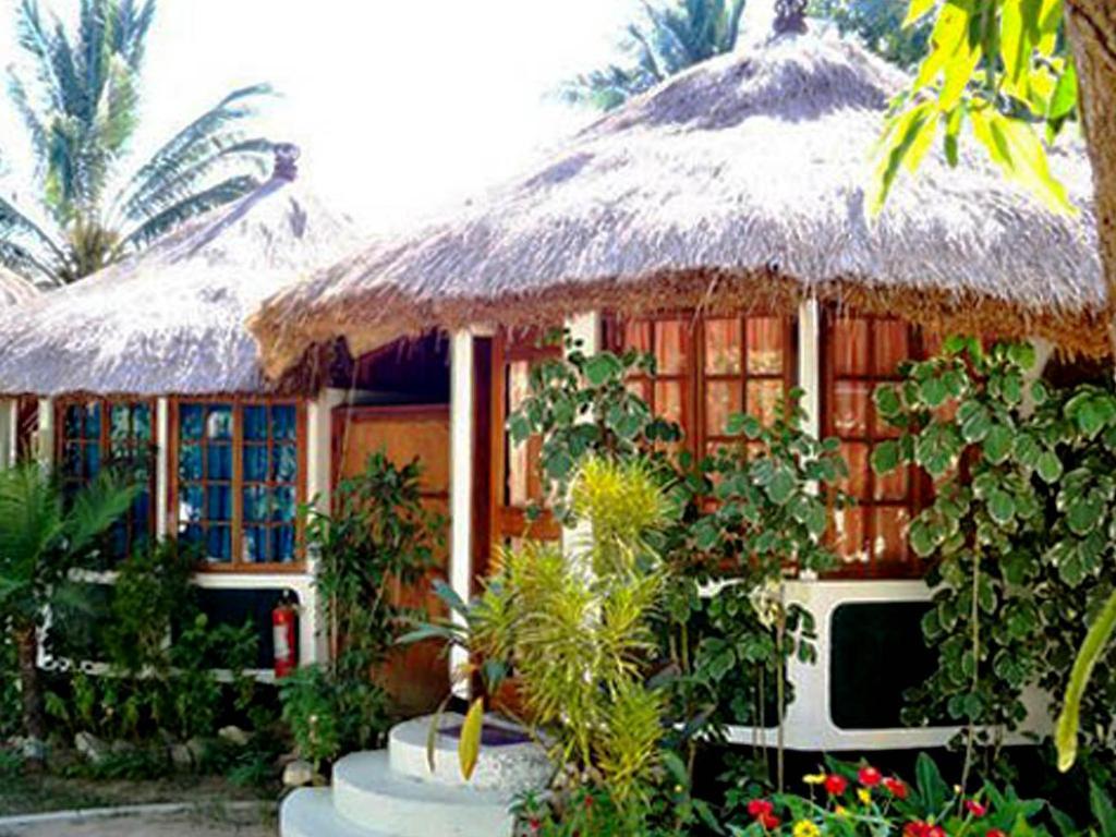 Small Bungalow,377881624:JPEG