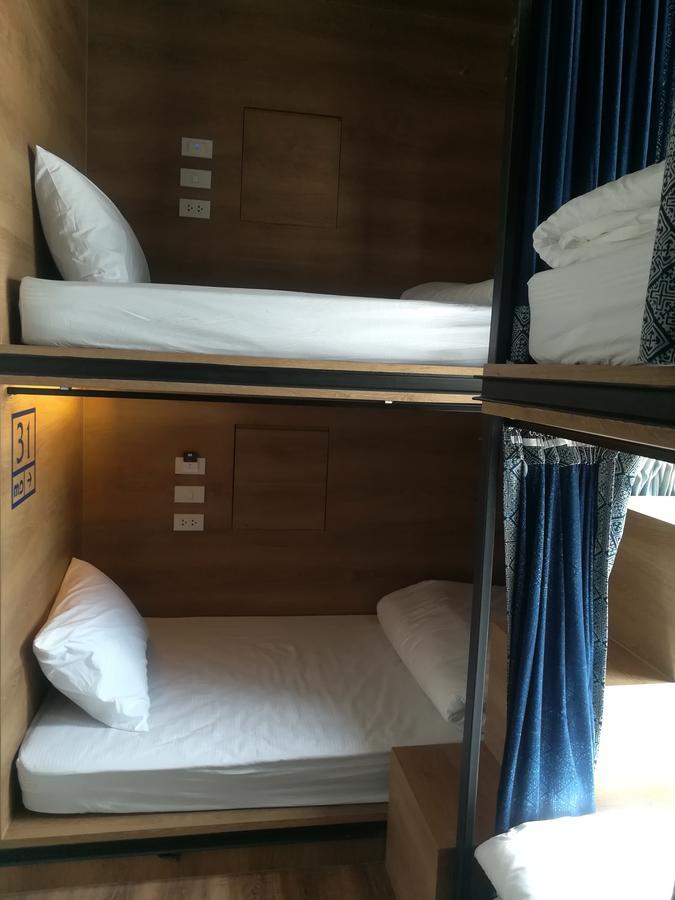 Bed 6-Bed Dormitory Room