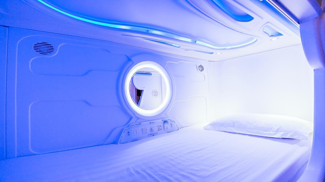 Double Space Pod in Mixed Dormitory,543614676:JPEG