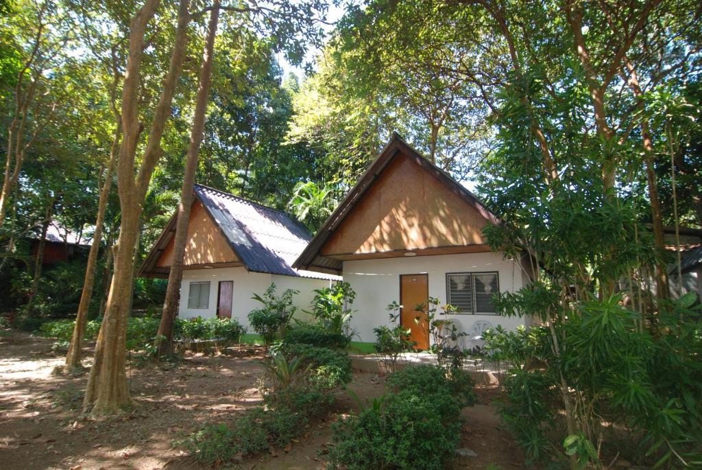 Bungalow with Air Conditioning,57076420:JPEG