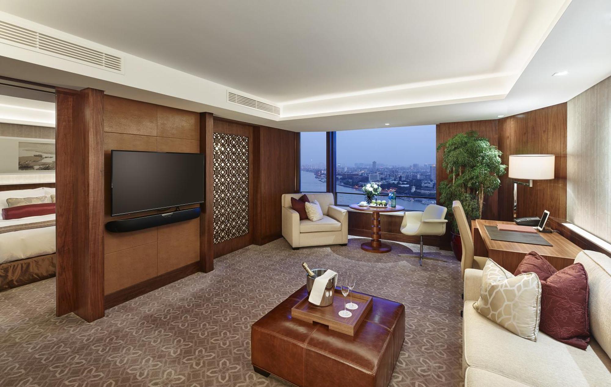Club Premier Suite with King Bed,213448019:JPEG