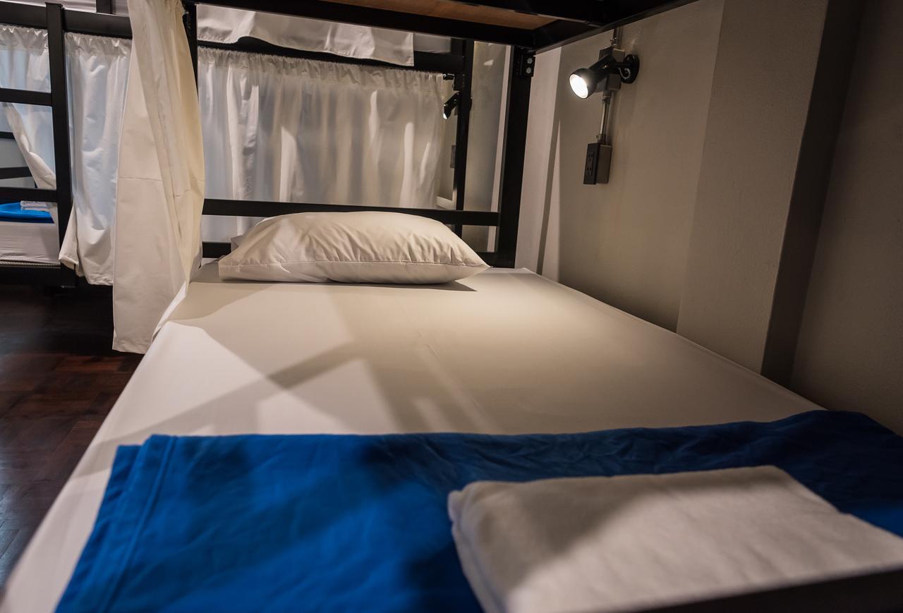 Single Bed in Male Dormitory Room,1598946025:JPEG