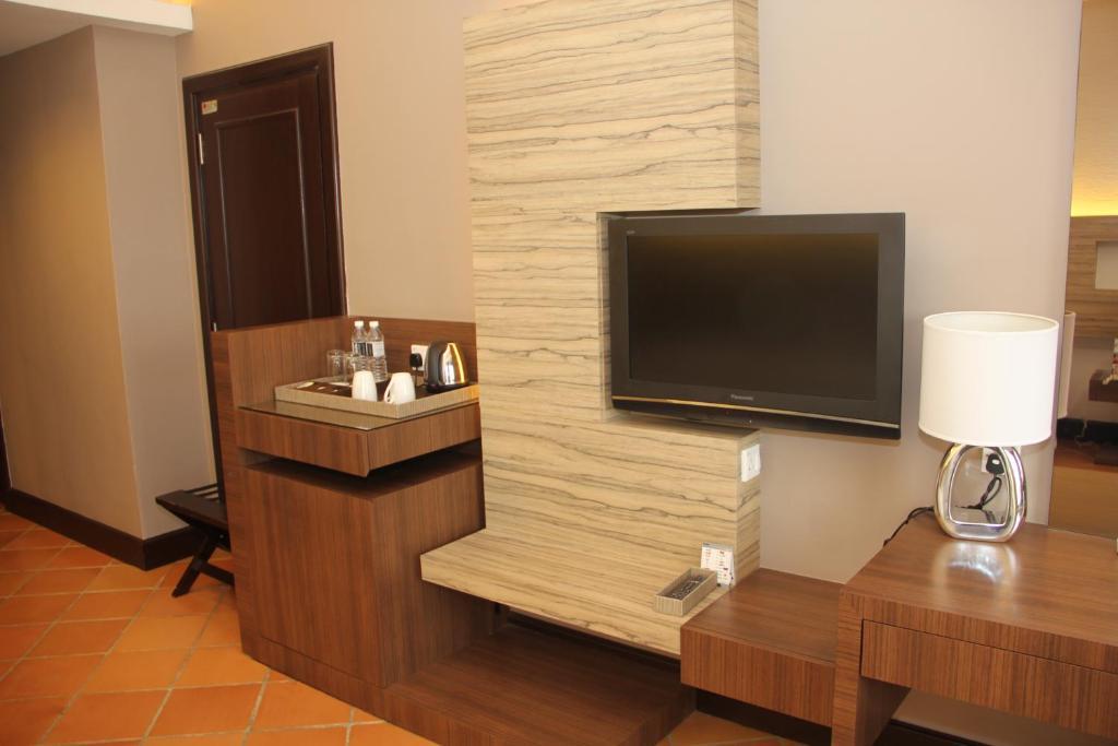Deluxe Sea Front King Room