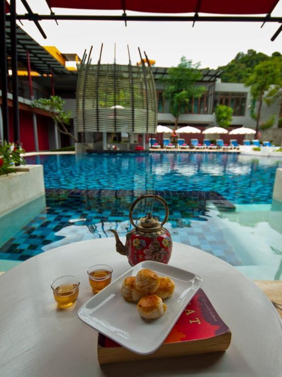 Deluxe Double or Twin Room with Pool Access,70374689:JPEG