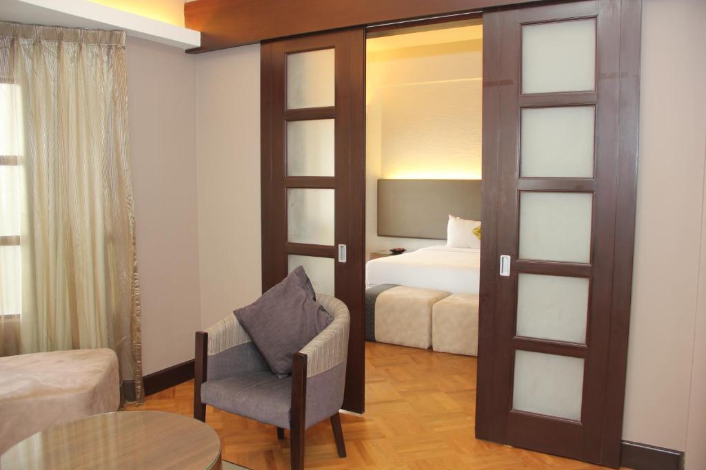 Premium Suite,63755182:JPEG