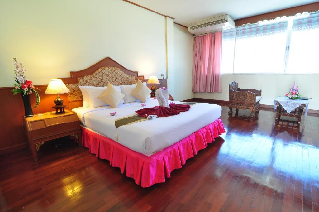 Superior Double or Twin Room,123383356:JPEG