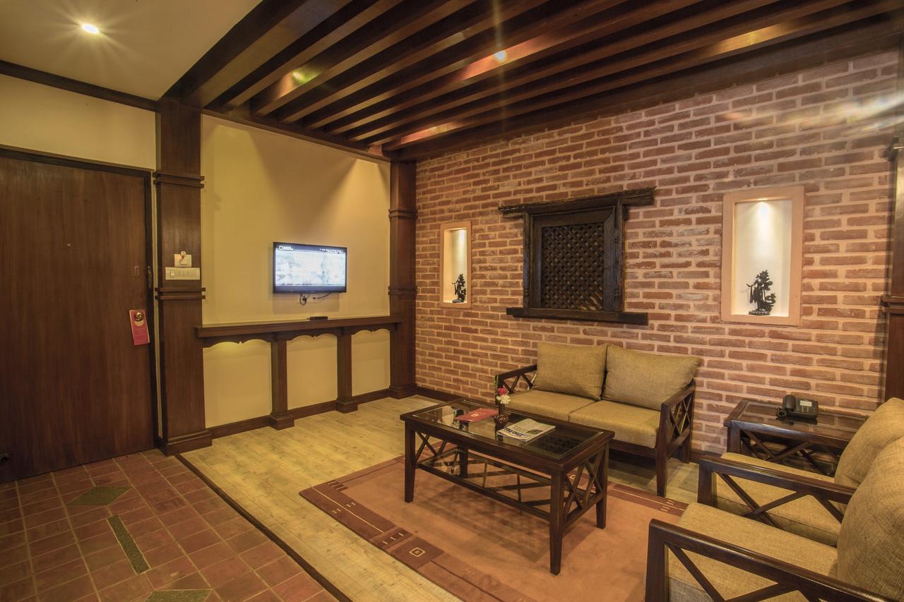 Luxury Suite