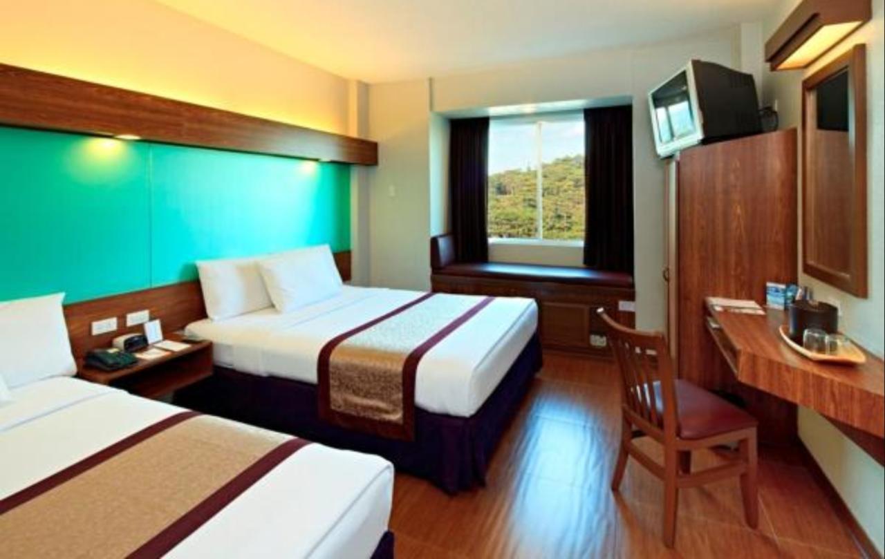 Queen Room with Two Queen Beds - Non-Smoking