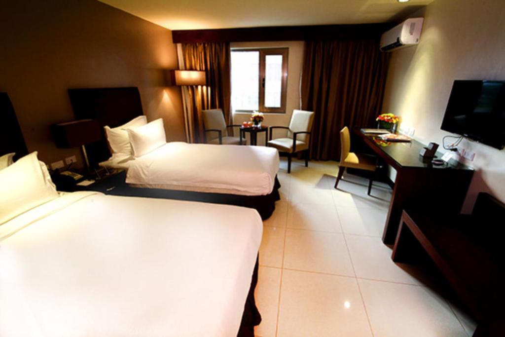 Deluxe King Room