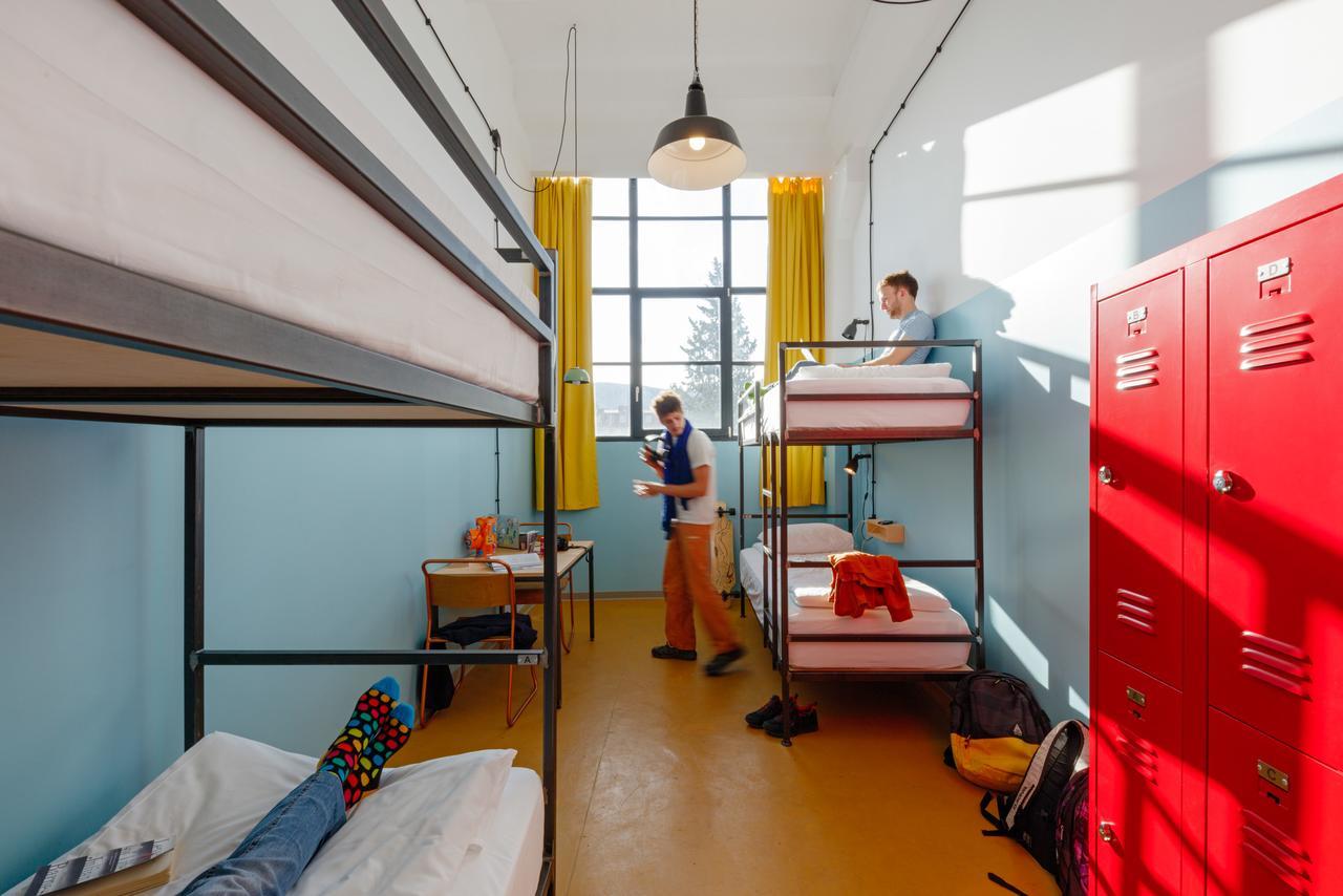 Bed in een Vrouwenslaapzaal met 4 Bedden