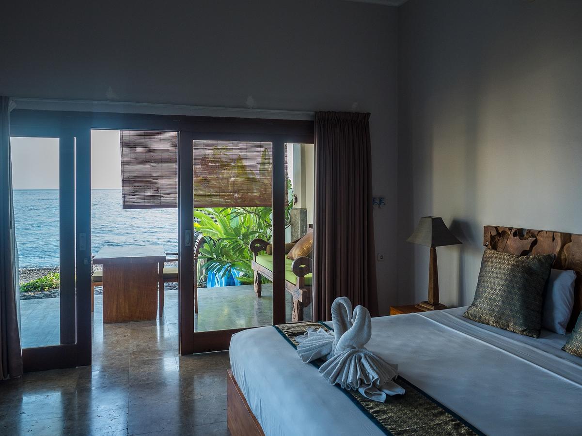 Deluxe Double Room with Terrace and Beach View,659521962:JPEG