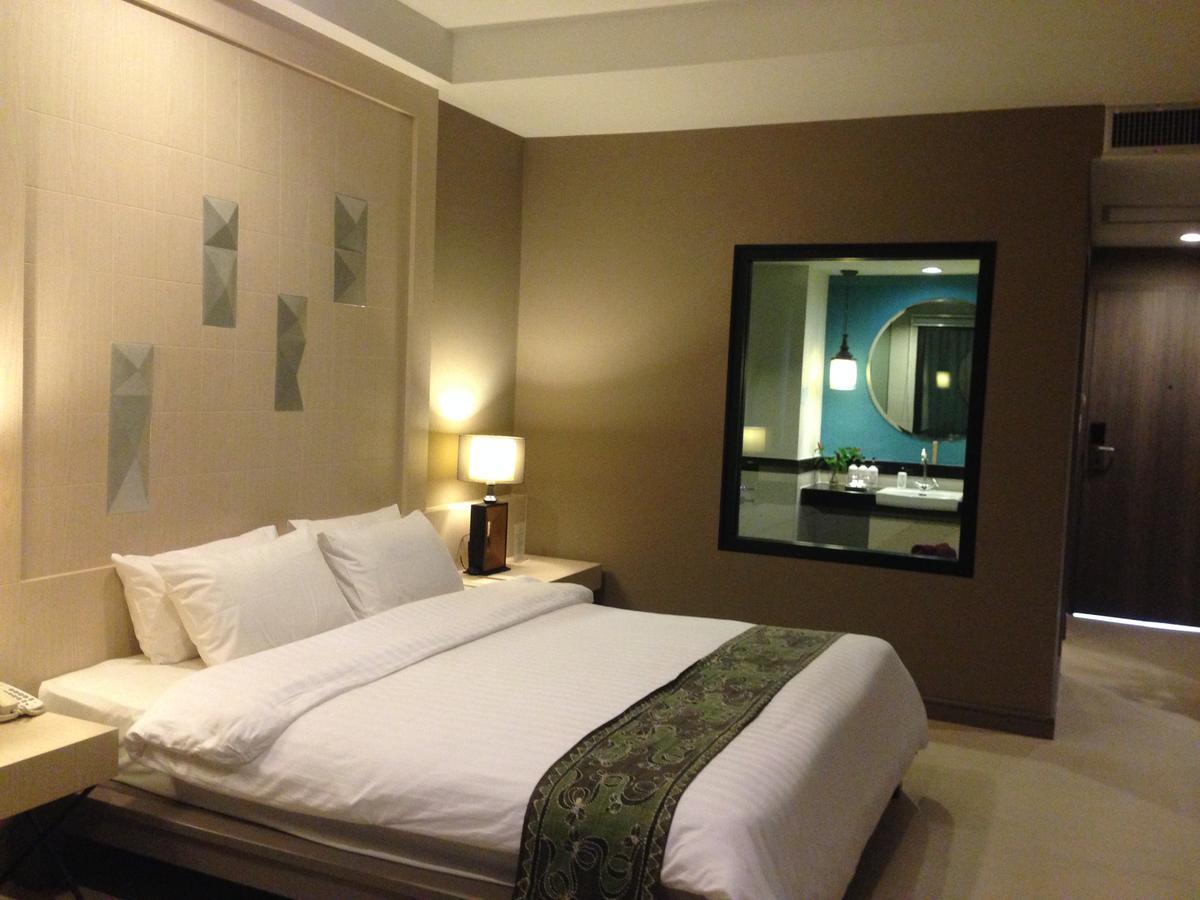 Deluxe Double or Twin Room,913774528:JPEG