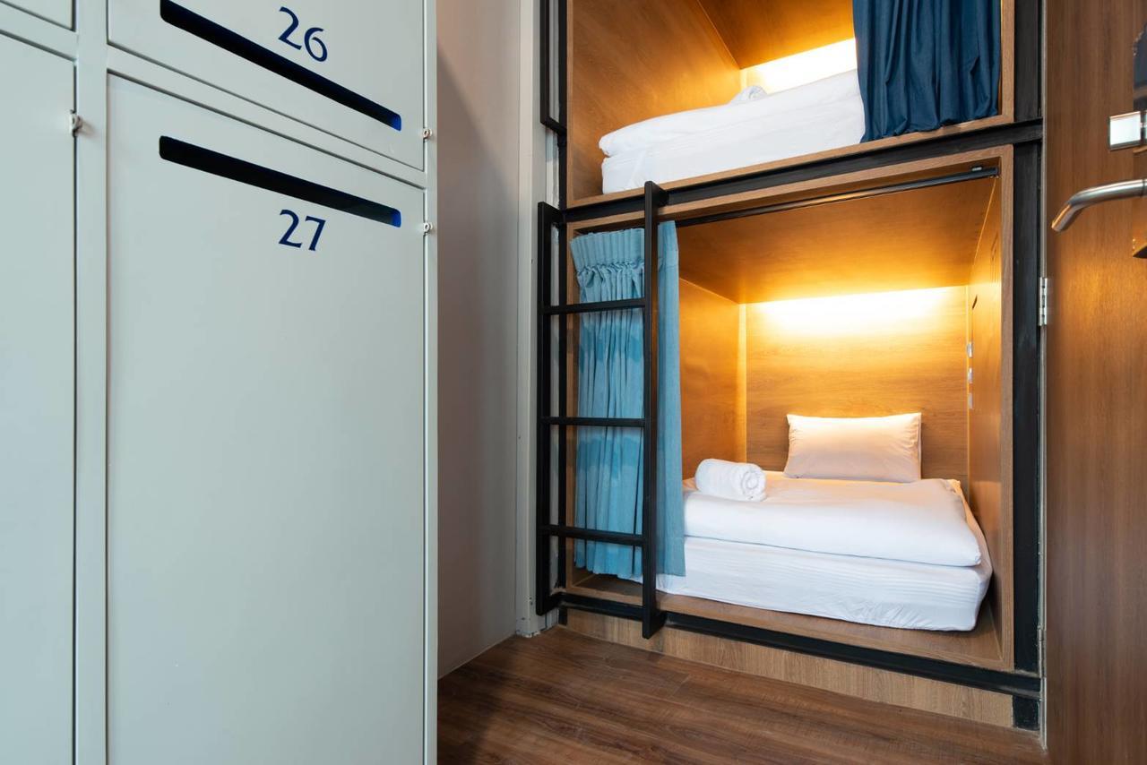 Family Room with Shared Bathroom,664776840:JPEG