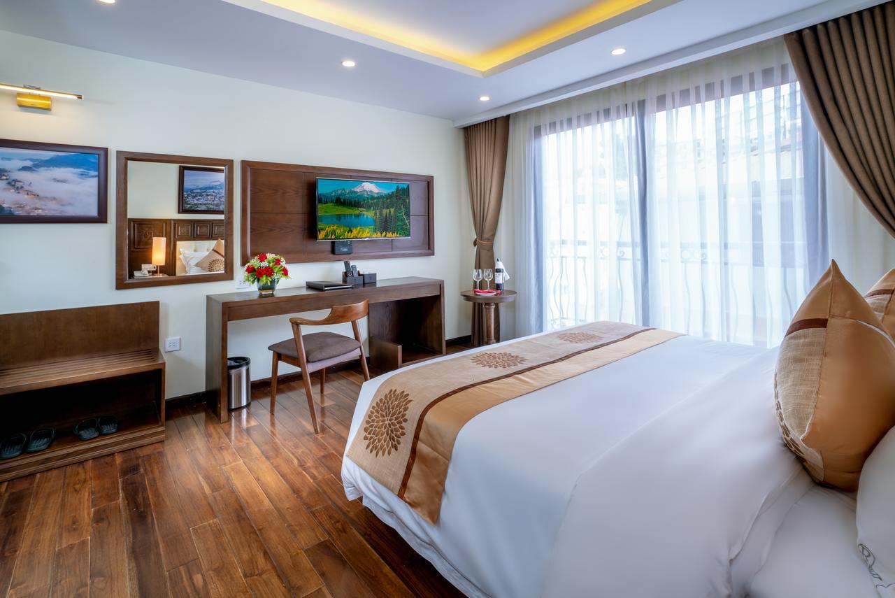Deluxe Family Room