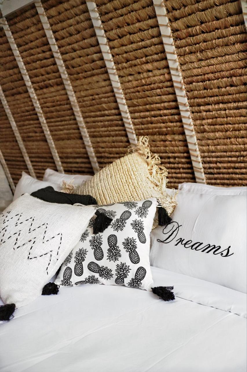 Double Room with Pool View,695396856:JPEG