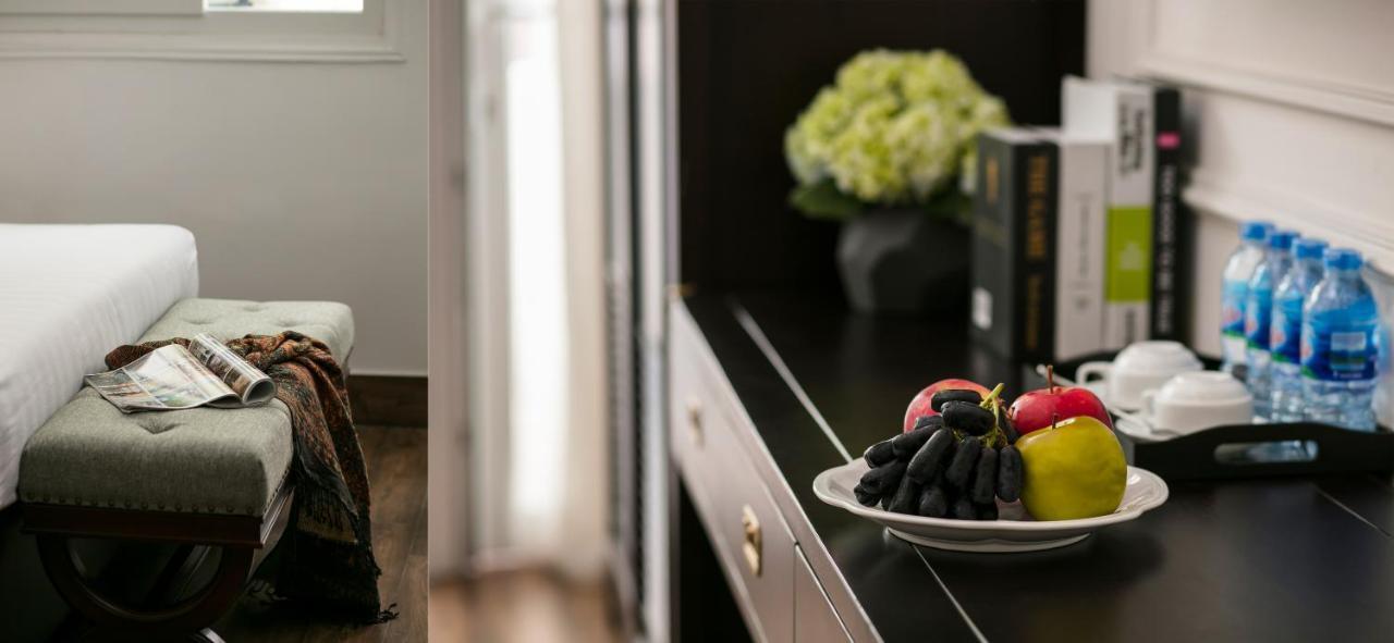 Family Room with Balcony,695370543:JPEG