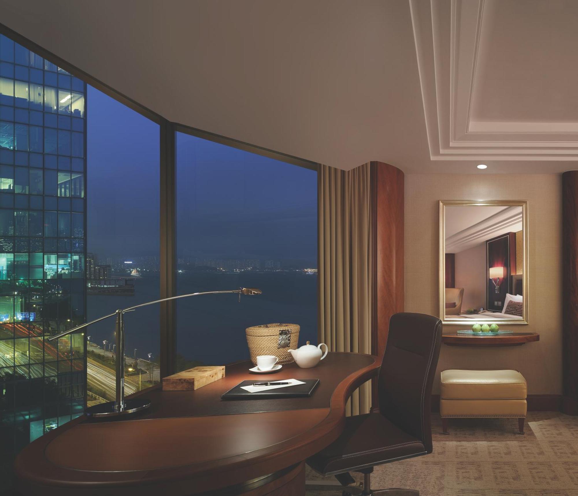 Habitación Doble Horizon Club con vistas laterales al puerto y privilegios del club Horizon - 2 camas