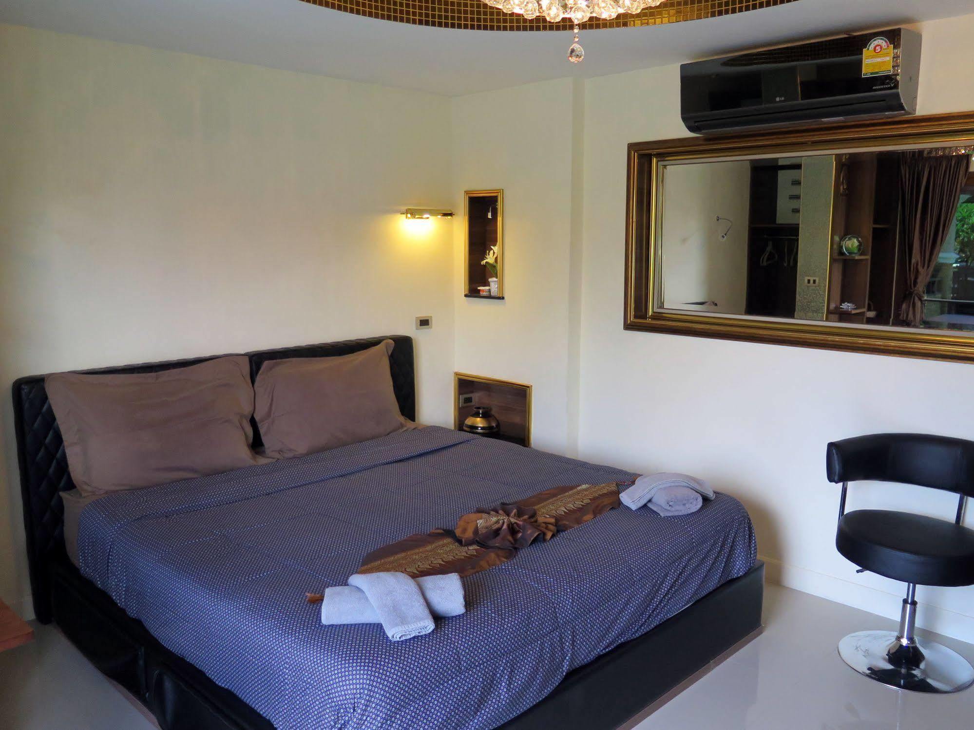 King Room with Spa Bath