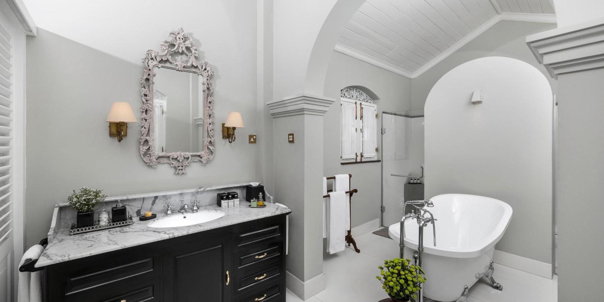 King Suite,1309258822:JPEG