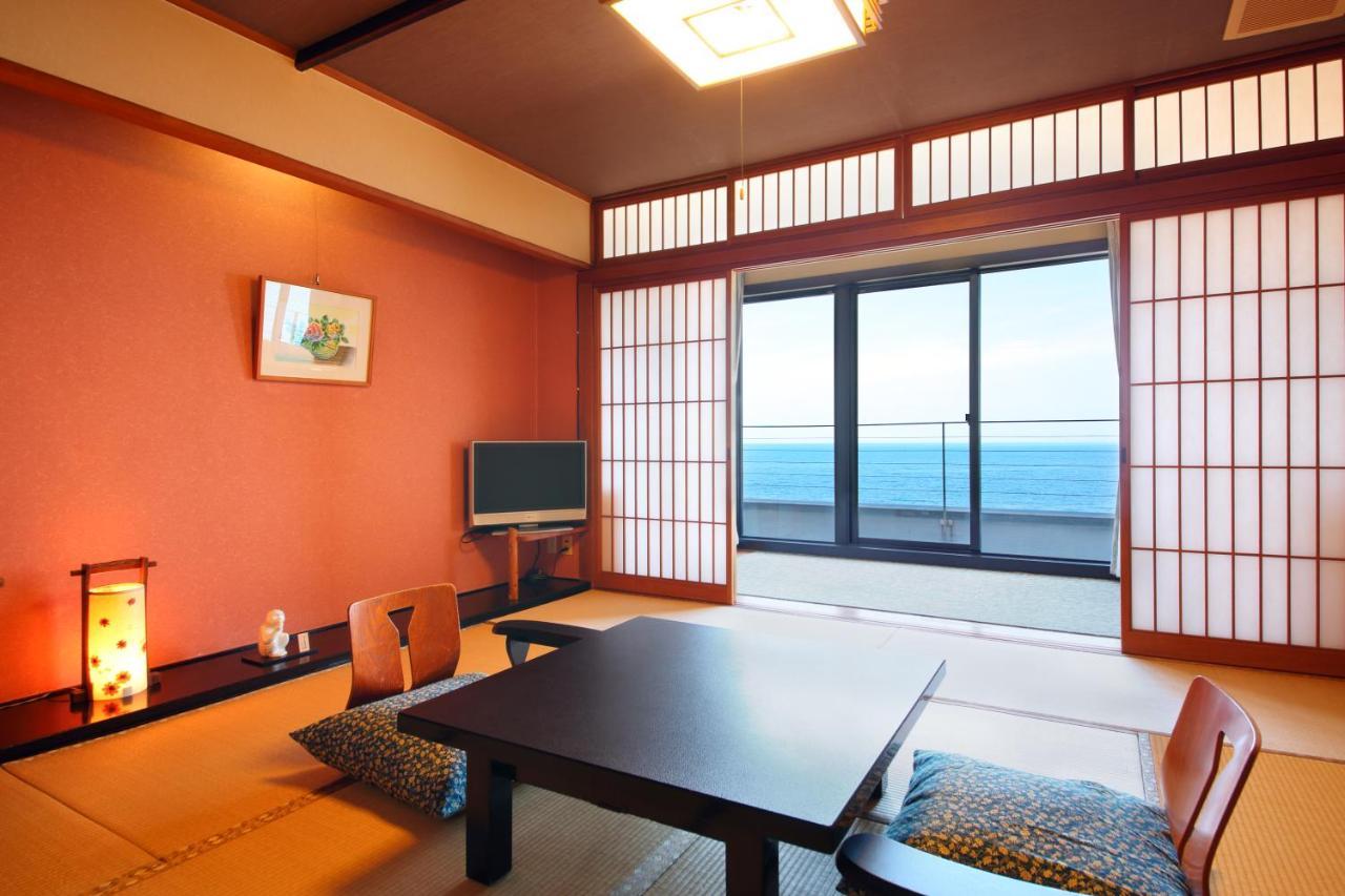 Japanese-Style Room with Sea View,752812556:JPEG