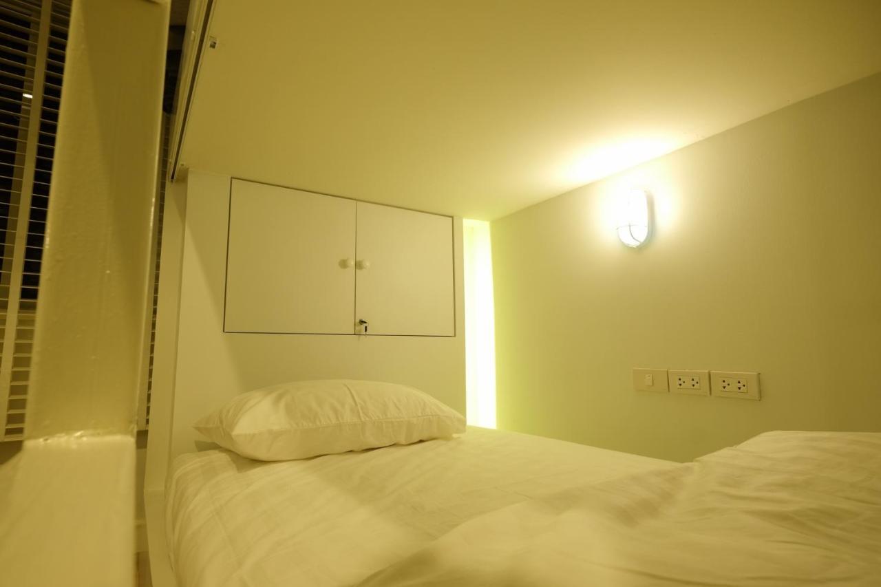 Single Bed in Mixed Dormitory Room,943973101:JPEG