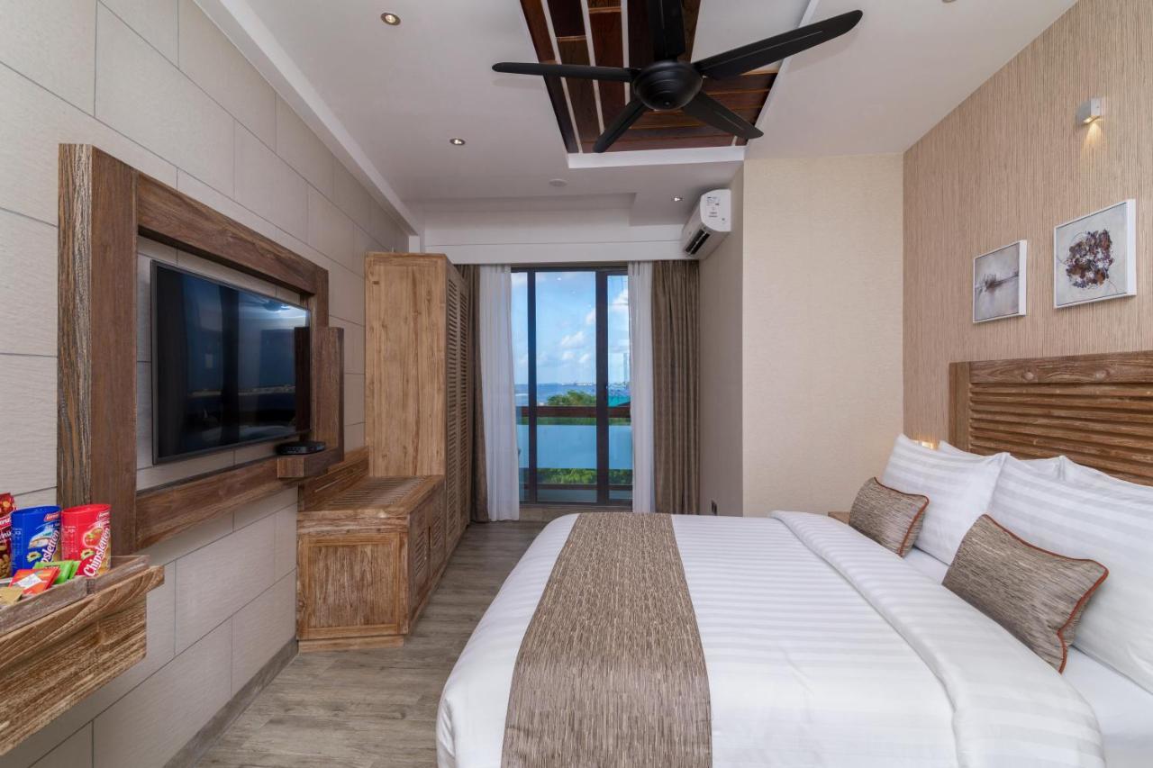 Super Deluxe Double with Ocean View and Balcony (Free Return Airport Transfer),757332931:JPEG