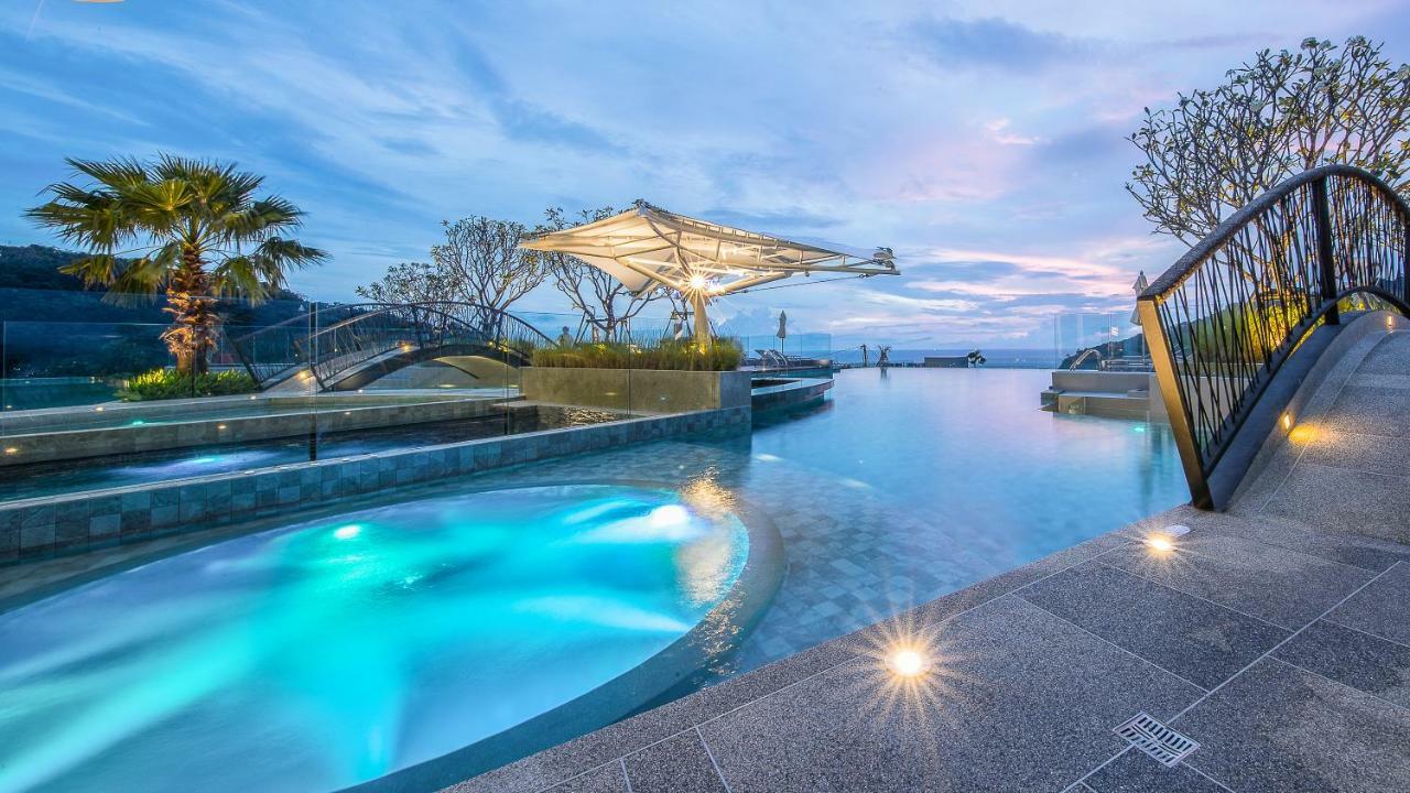 Chambre de Luxe - Accès Piscine
