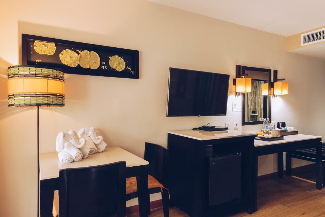 Deluxe Twin or Double Room,845572826:JPEG