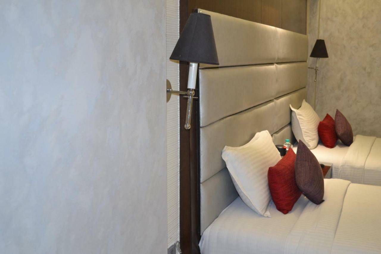 Deluxe Suite,805248438:JPEG