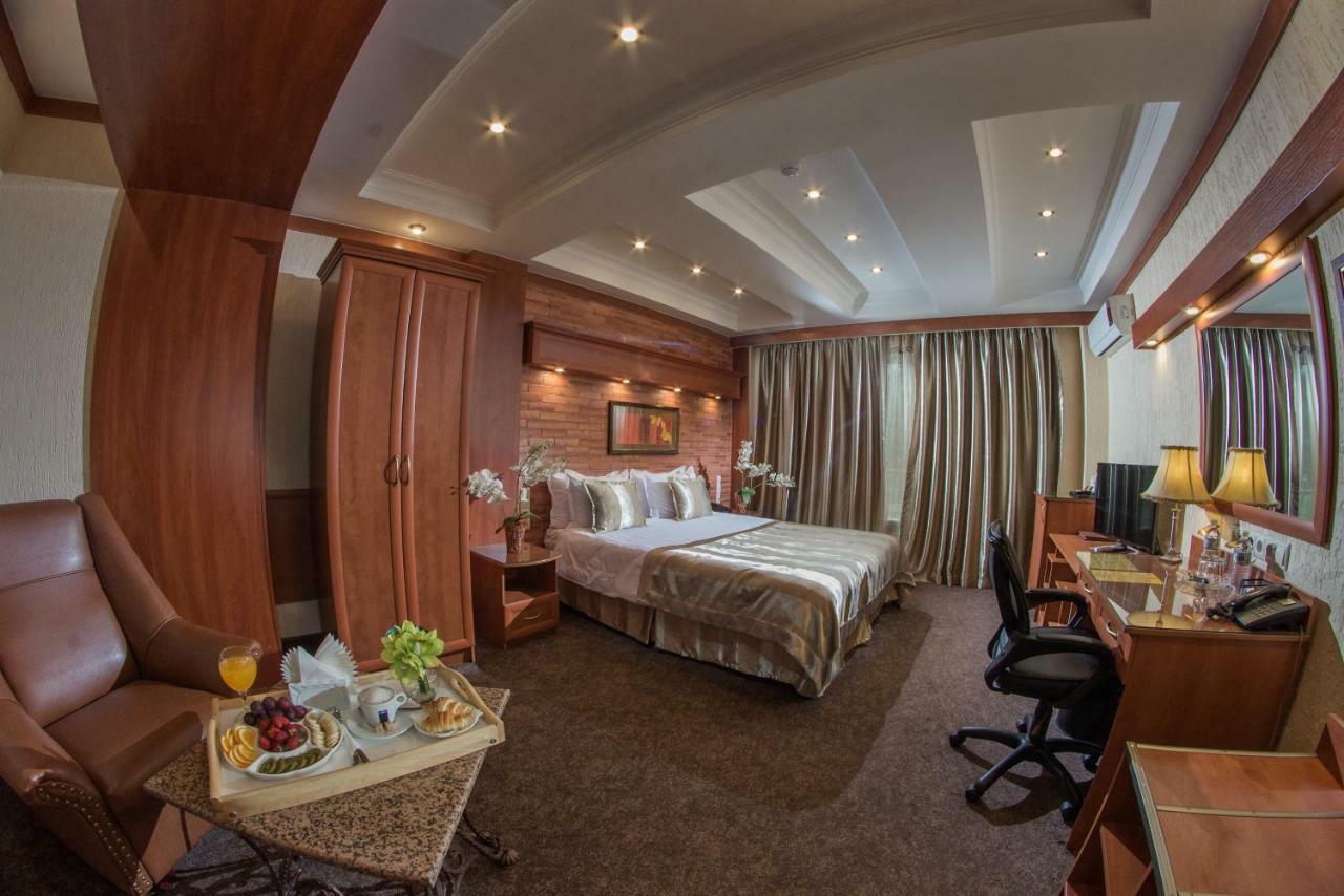 Superior Deluxe Double or Twin Room,915434383:JPEG