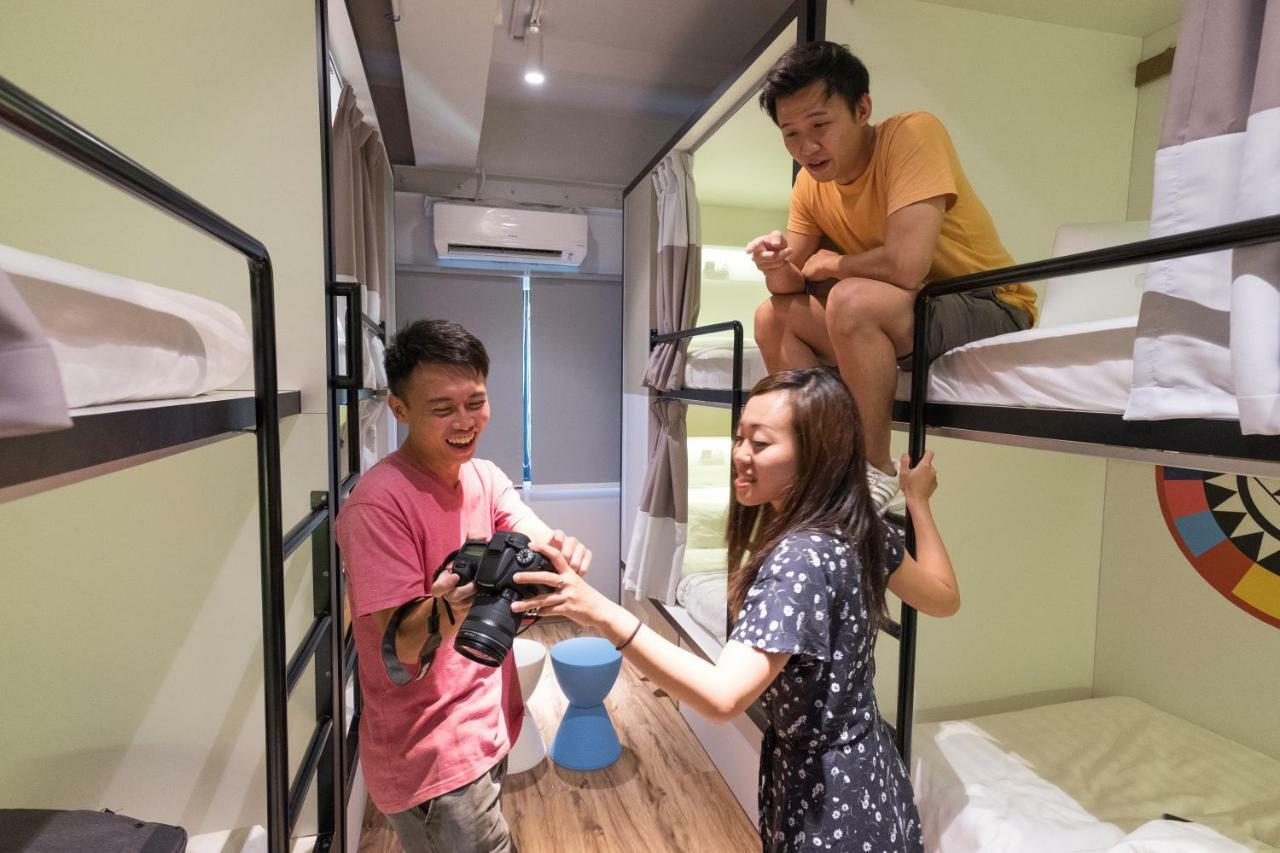 Bed in 4-Bed Mixed Dormitory Room with Shared Bathroom (No Window),828297215:JPEG