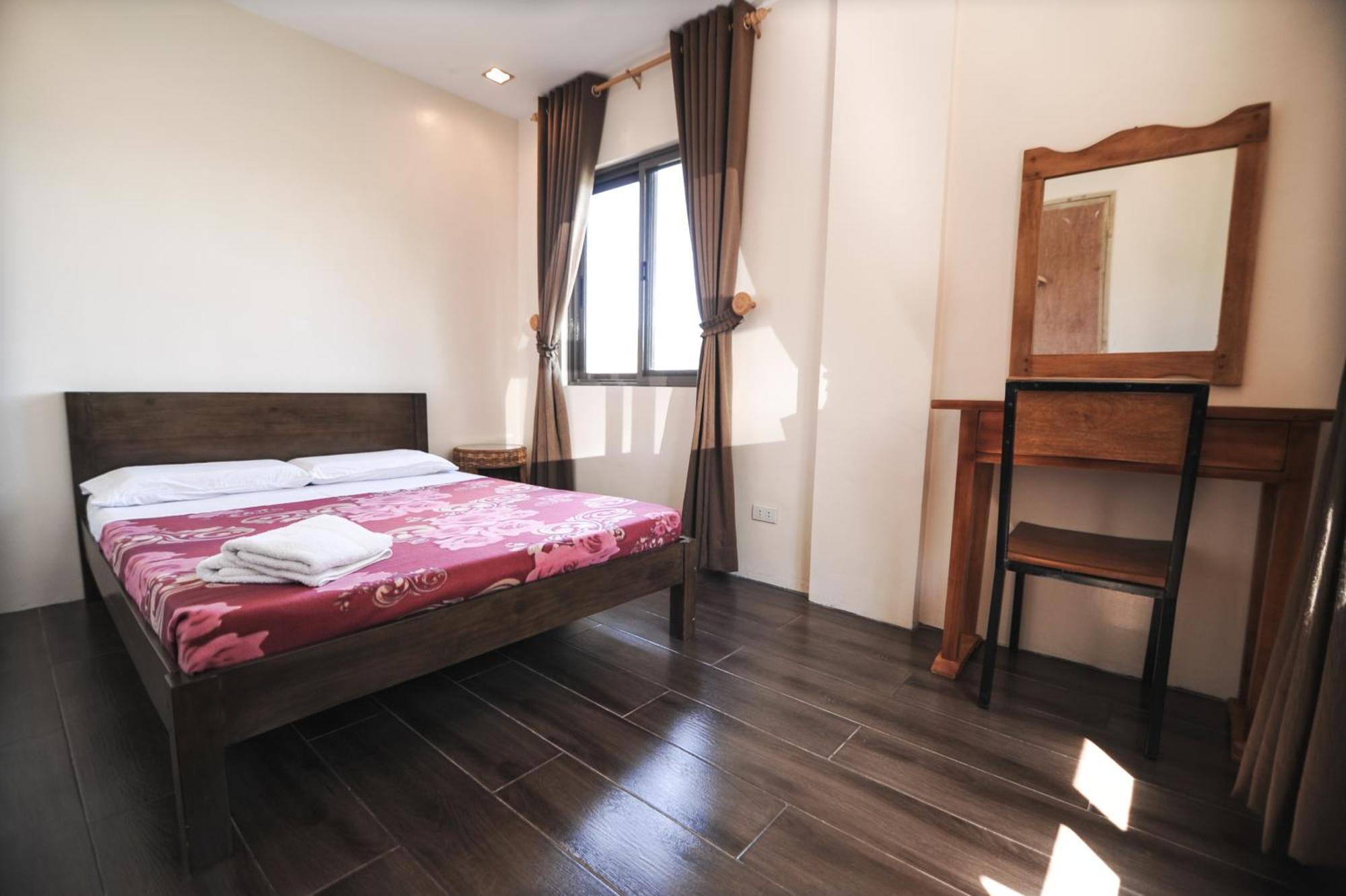 Standard Suite,531075798:JPEG