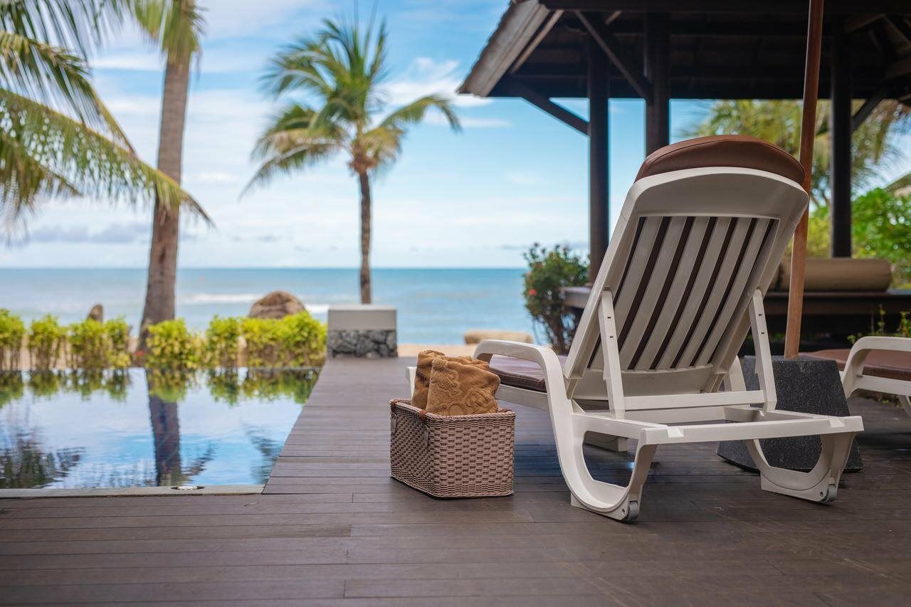 Beachfront Pool Villa Suites