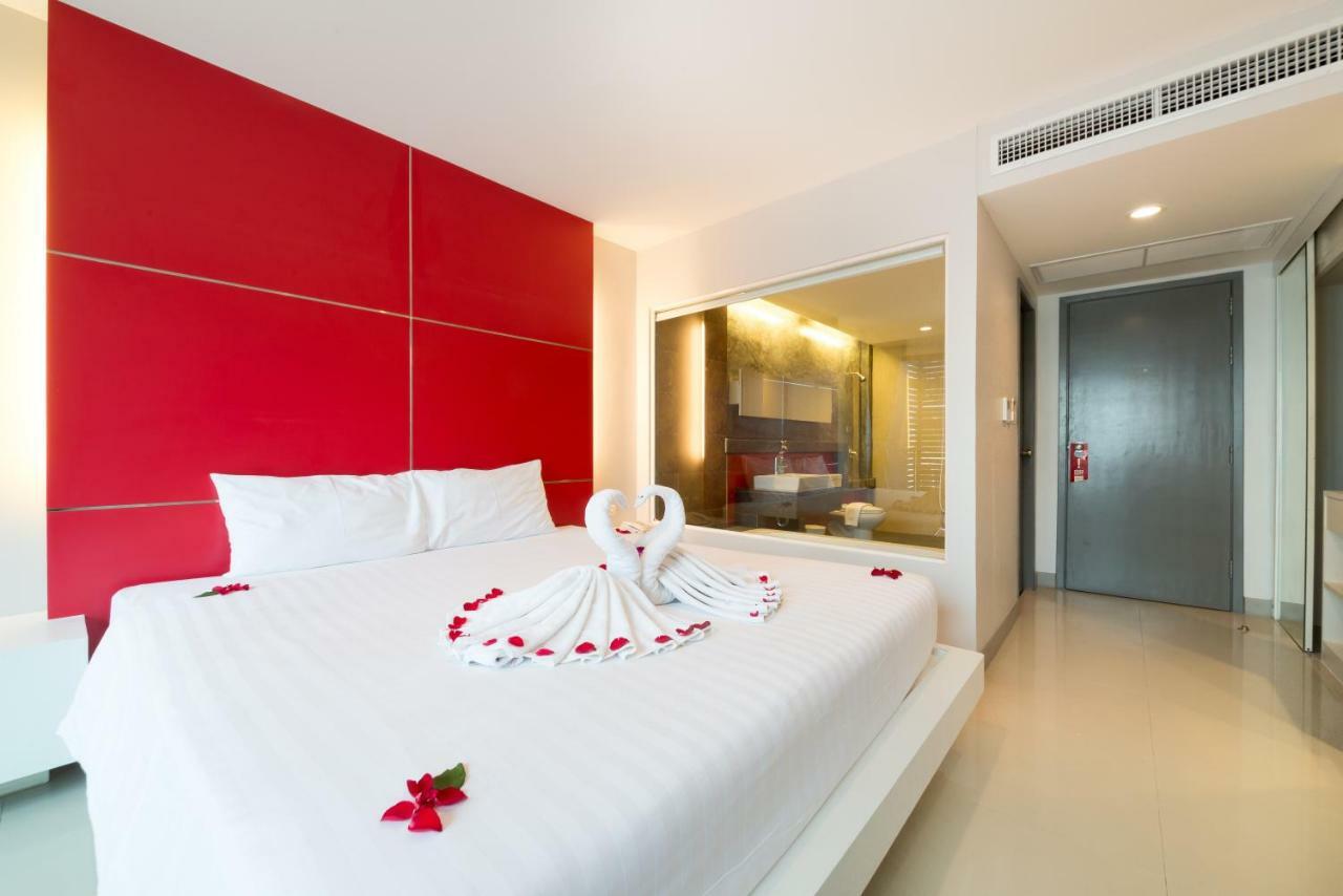 Grand Deluxe Double Room with Bathtub,835162040:JPEG