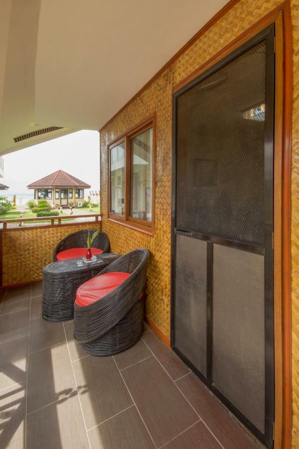 Deluxe Double Room with Balcony,854097095:JPEG