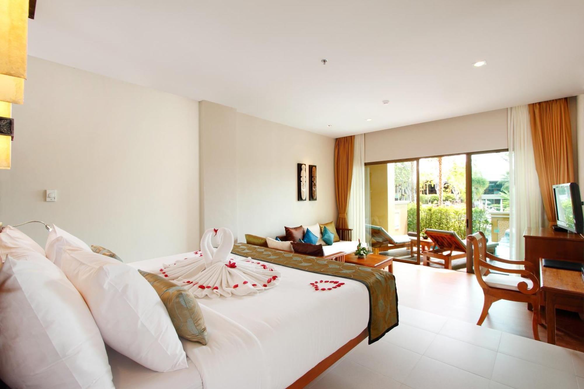 Deluxe Double Room with Pool Access,1008452431:JPEG
