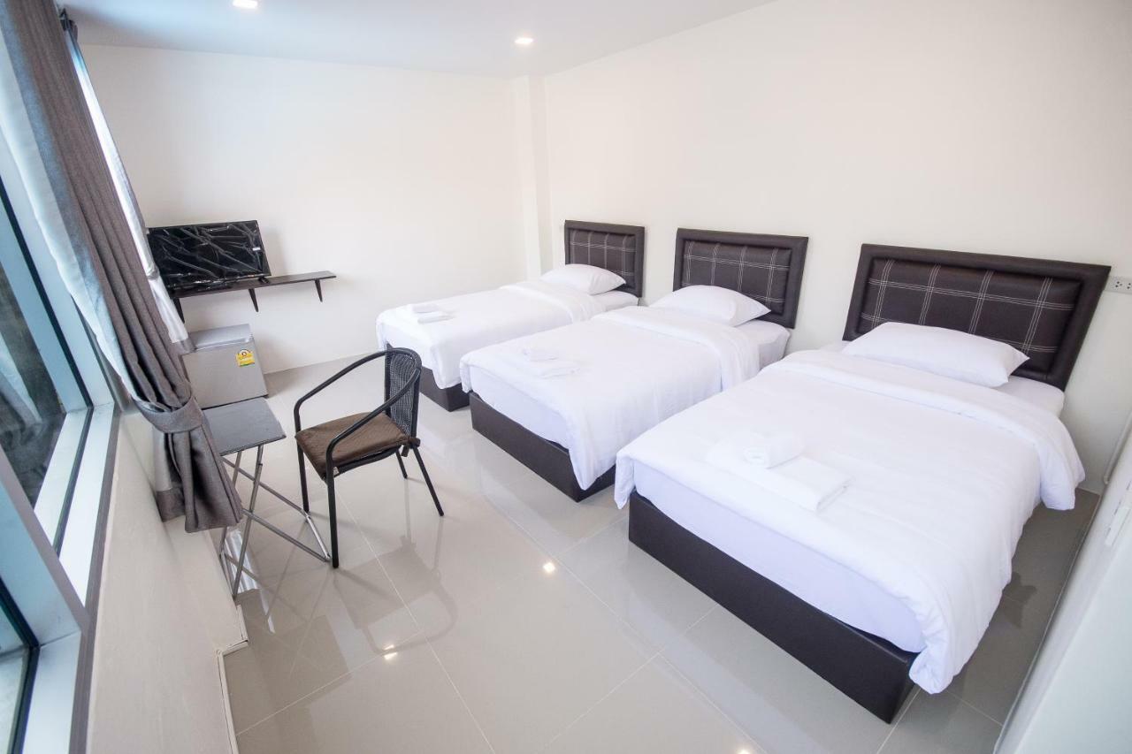 Chambre Triple avec Salle de Bains Privative