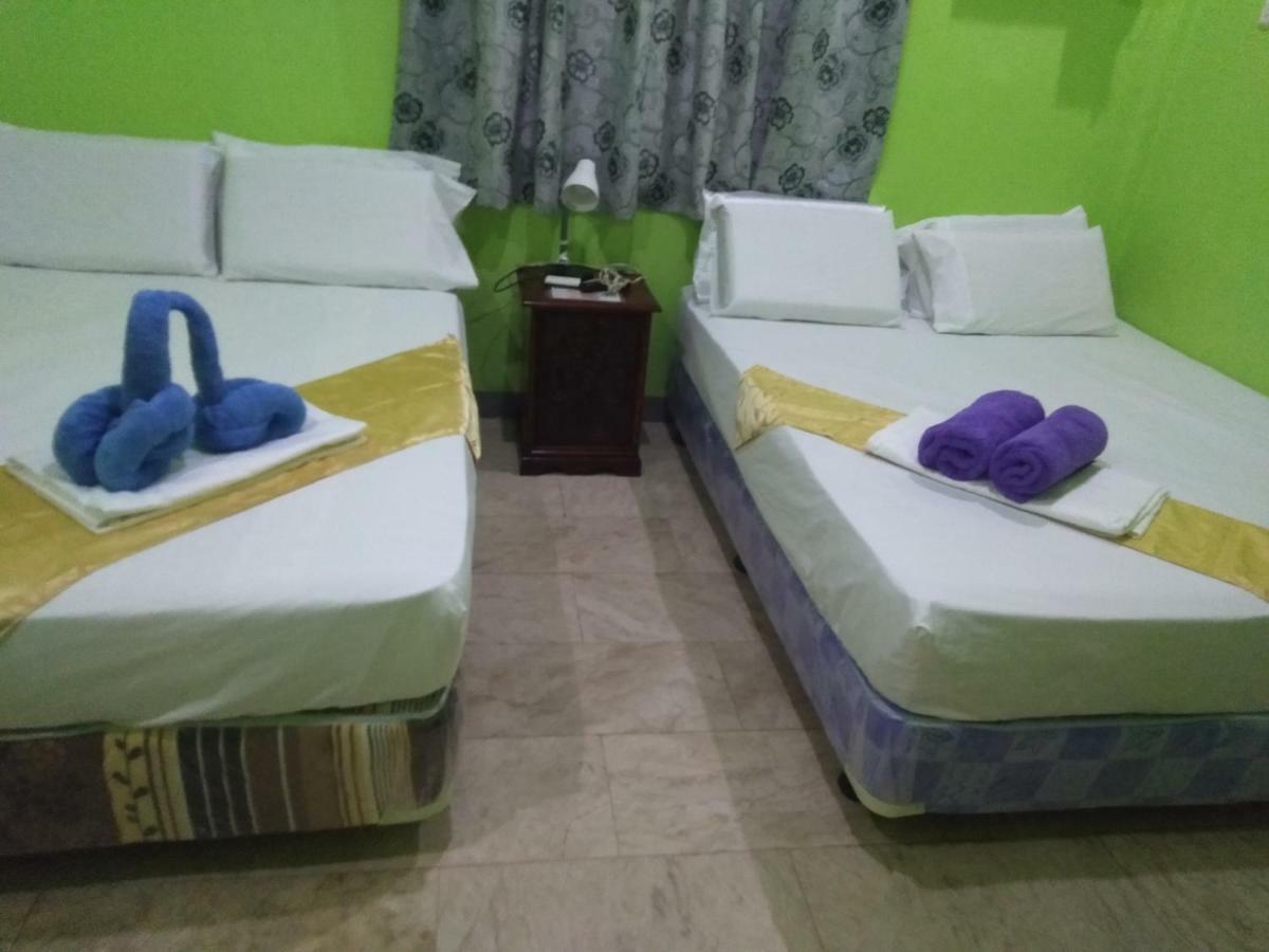 Quadruple Room with Private Bathroom