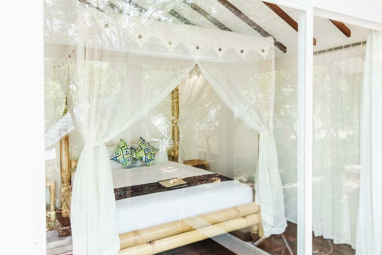 Bungalow Tree Canopy