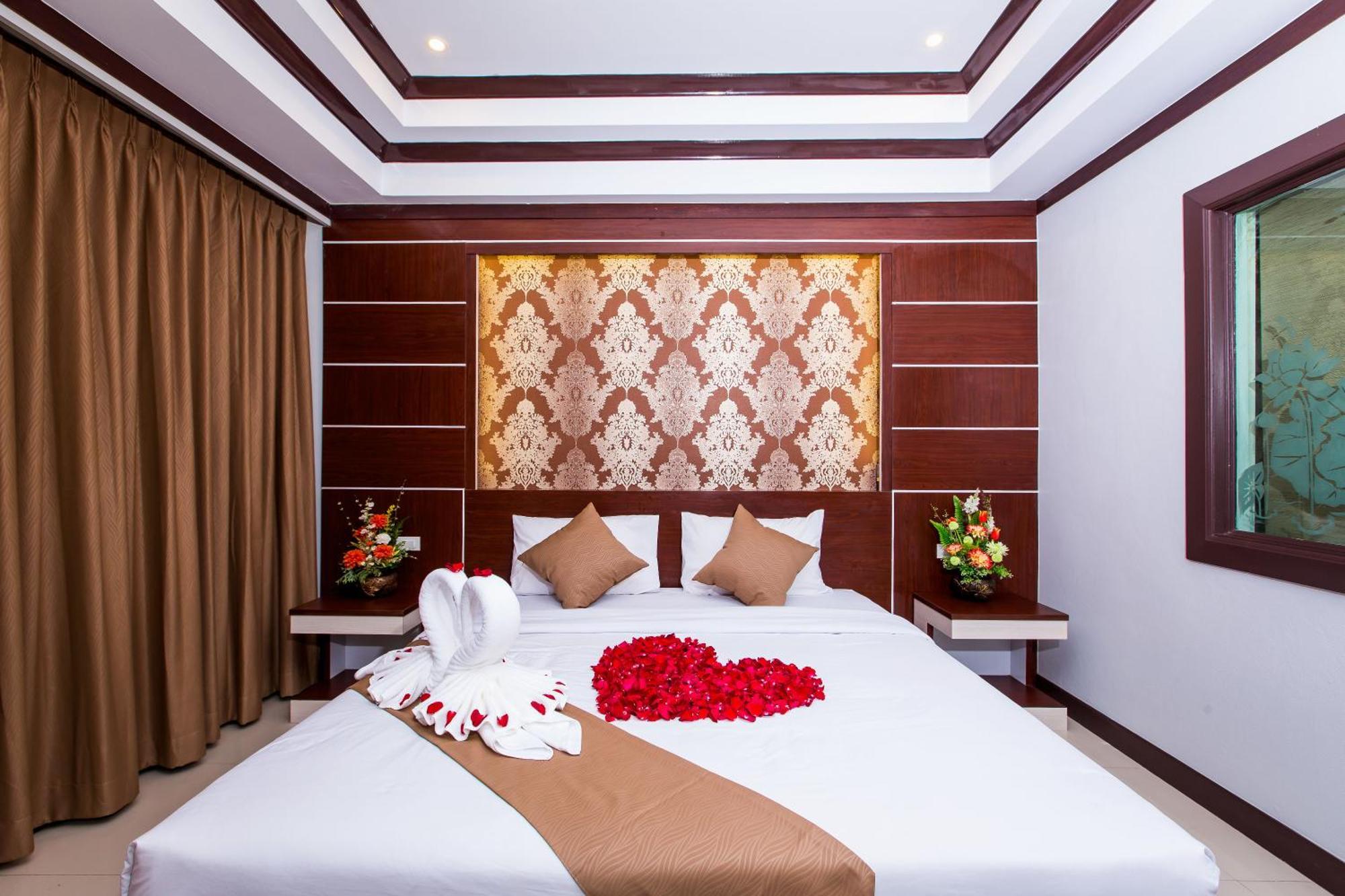 Deluxe Double Room,943545448:JPEG